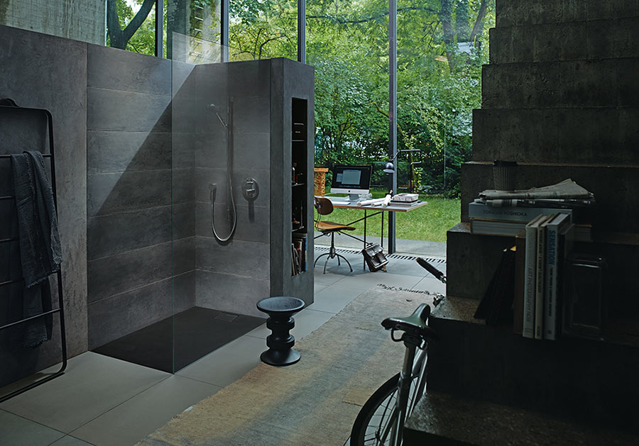 Duravit präsentiert seinen idealen Duschbereich, einen geräumigen und trendigen Raum